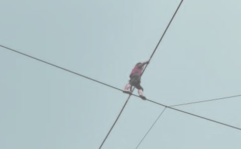 走鋼絲作文(實用5篇)