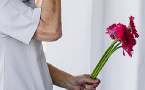 �����˵ĵ�ǸԒ�Z