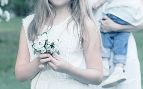 今生只為你做一次花童的散文