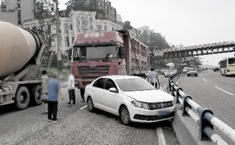 ��ͨ�¹ʸ������v�壨���x5ƪ��