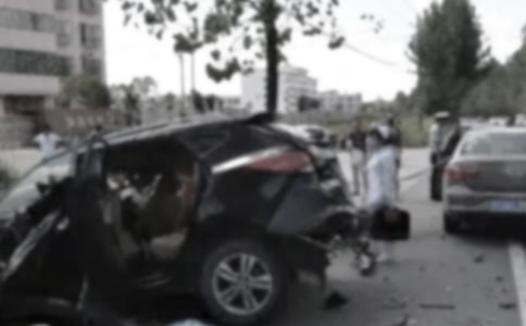 ��ͨ�¹ʂ����b����Ո��(3ƪ)