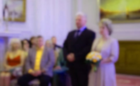 �ڸ�ĸ���c���ϵ����v��