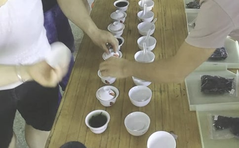 ���Ѿ�Ʒ�b����Ո��