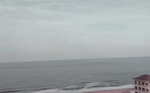 �ػʍu�Ͻ�Ů�R���c��(d��o)���~