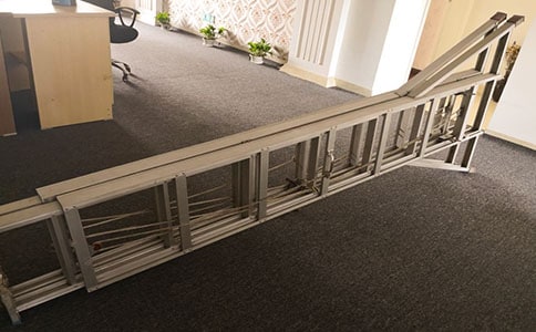 大班體育游戲優(yōu)質(zhì)課教案及教學(xué)反思《花樣玩梯子》